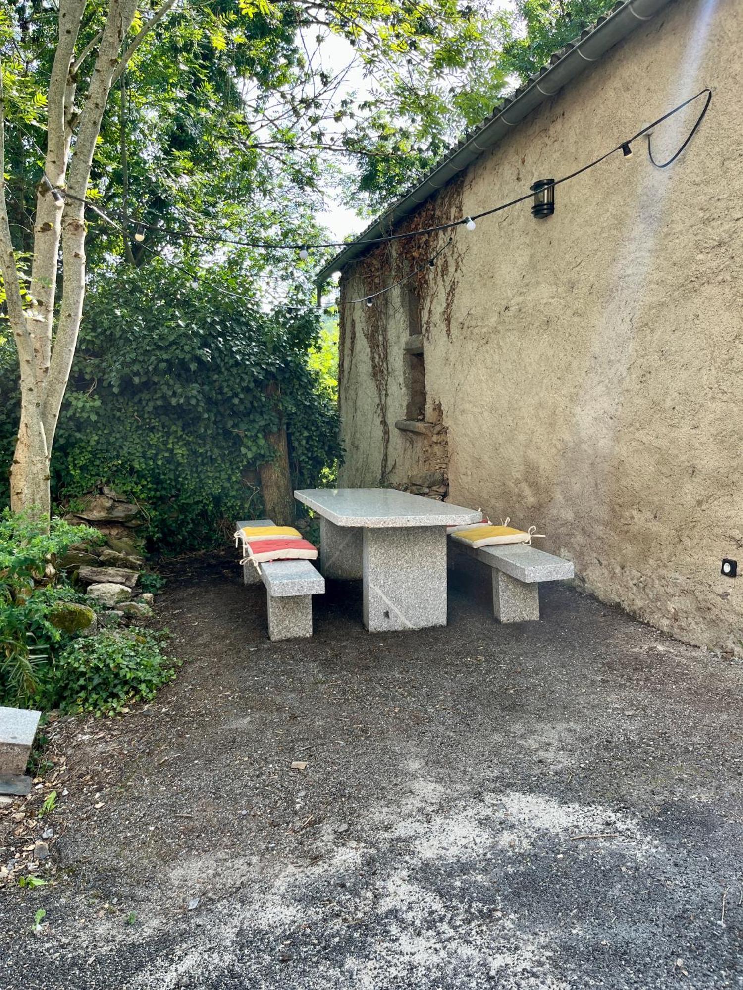 Parenthese En Foret - Lodge Baliveau Le Bez  Exterior photo
